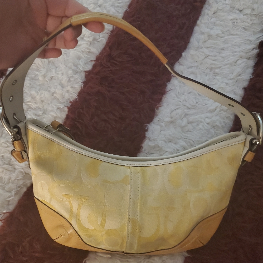 Light yellow small hobo coach bag